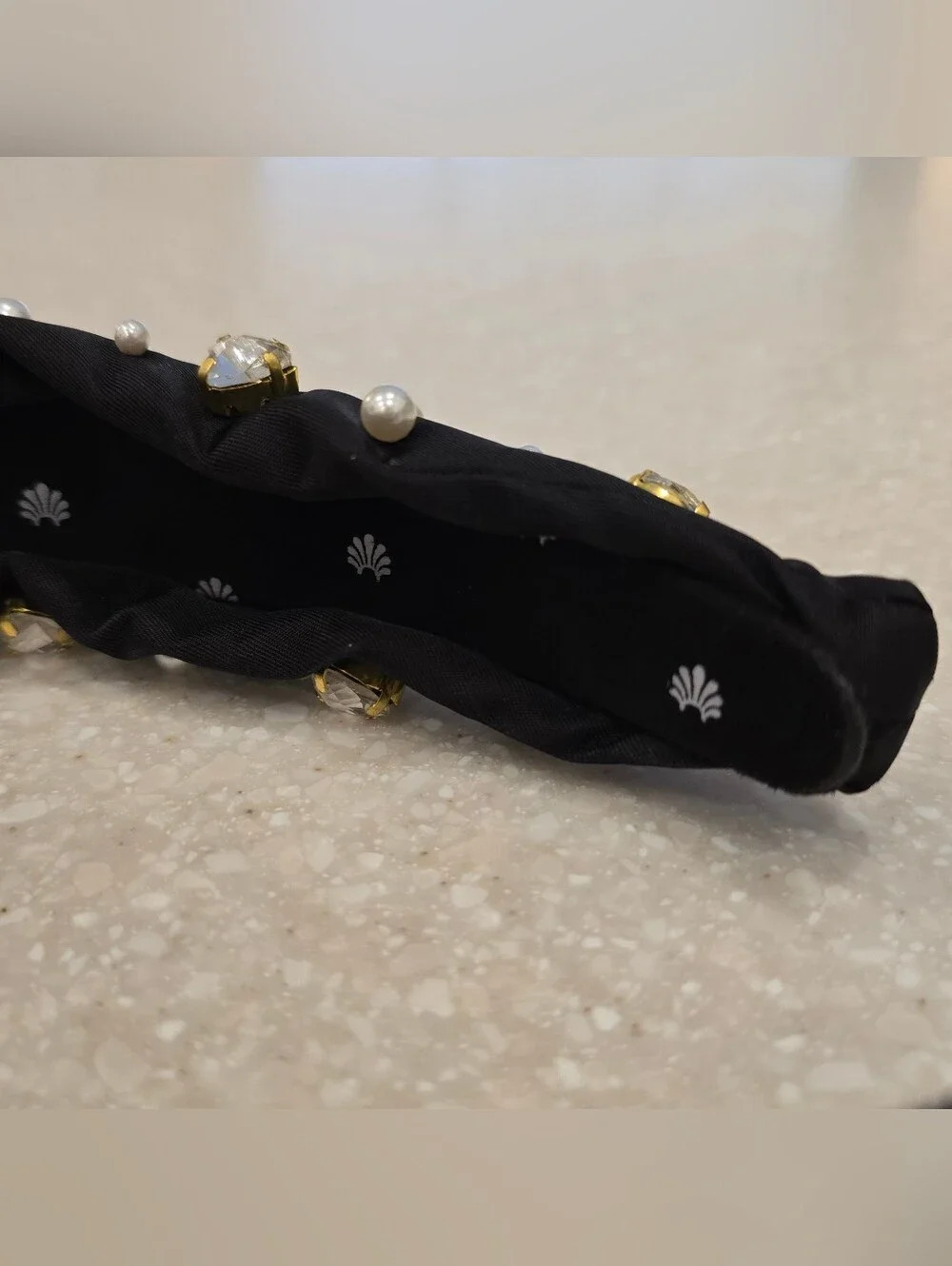 🖤 LELE SADOUGHI X Stoney Clover Lane Noir Heart Crystal & Pearl Headband SCL